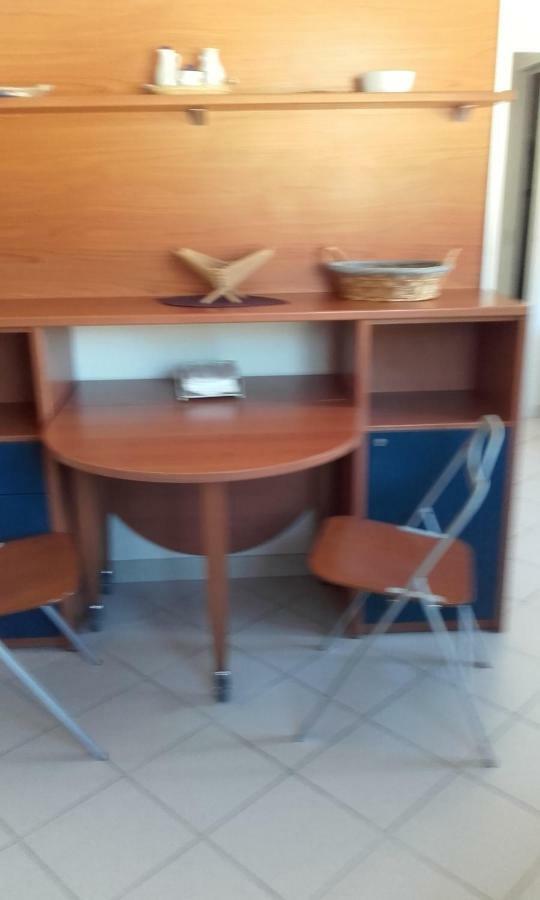 מנטון 22 Place Saint-Roch מראה חיצוני תמונה